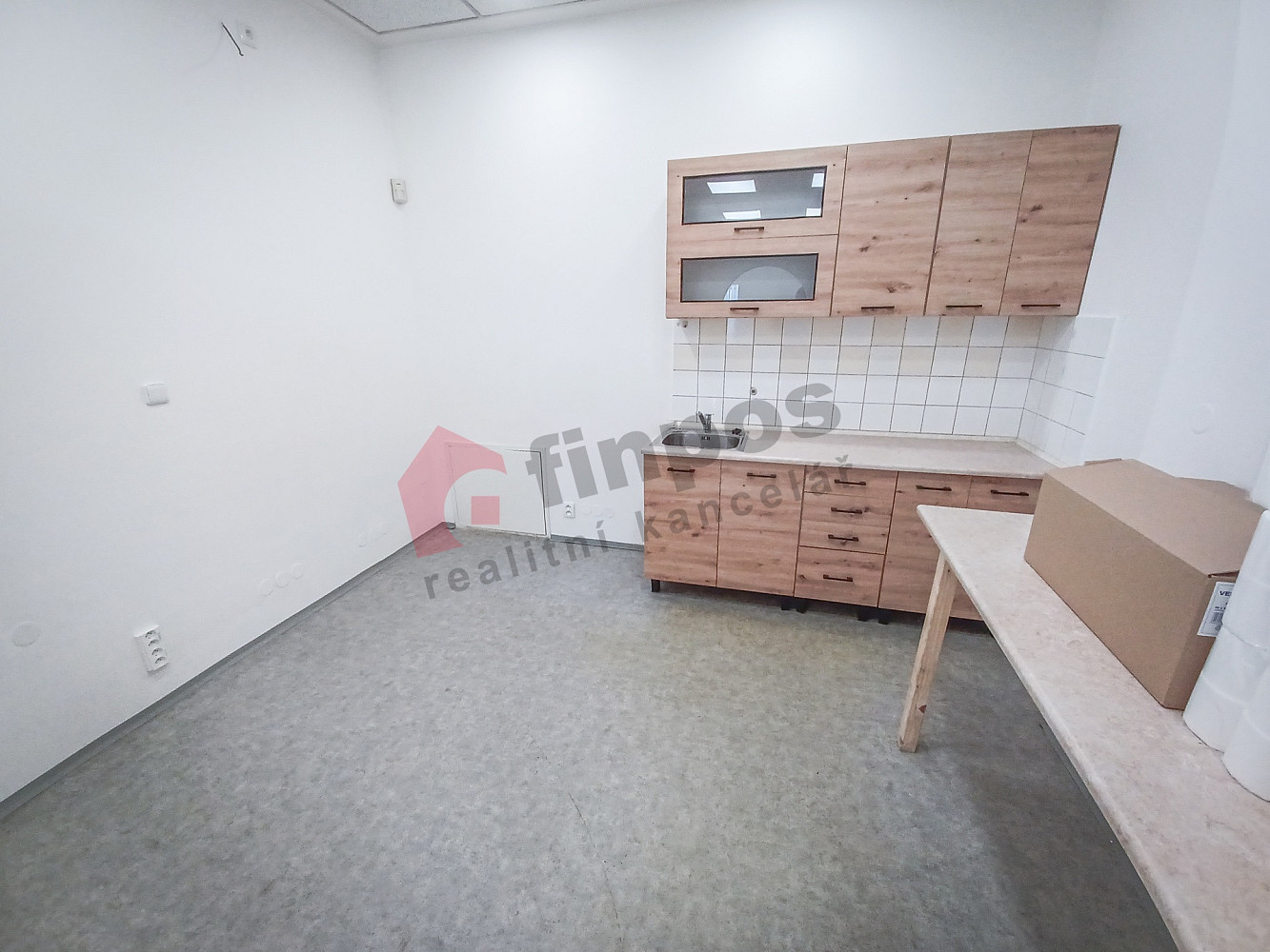 Pronájem obchodních prostor 92 m² – fotografie 4