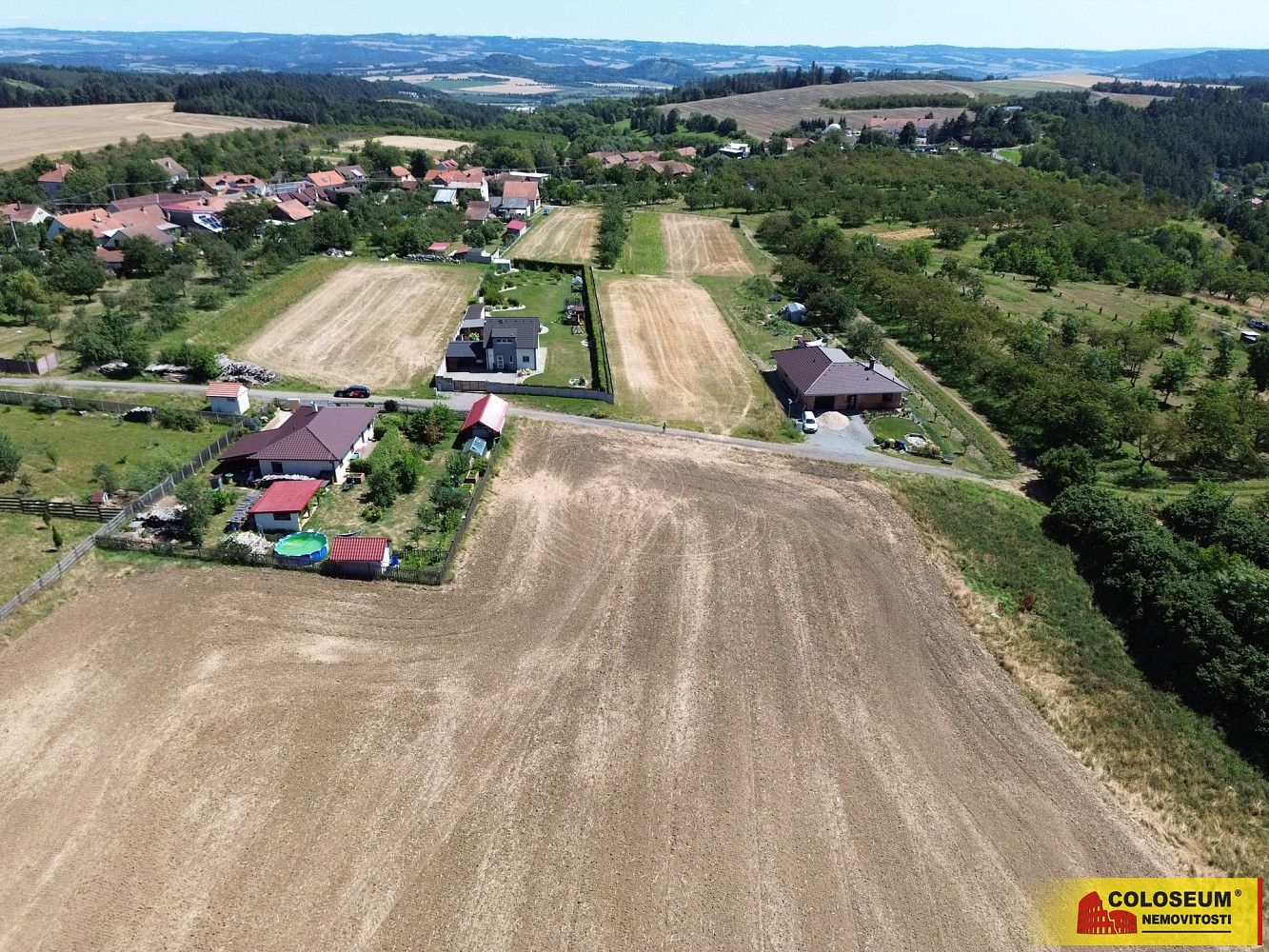 Prodej stavebního pozemku 4 528 m² – fotografie 2