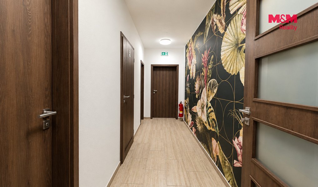 Prodej ubytovacího objektu 440 m², Slavonice – náhled fotky 11