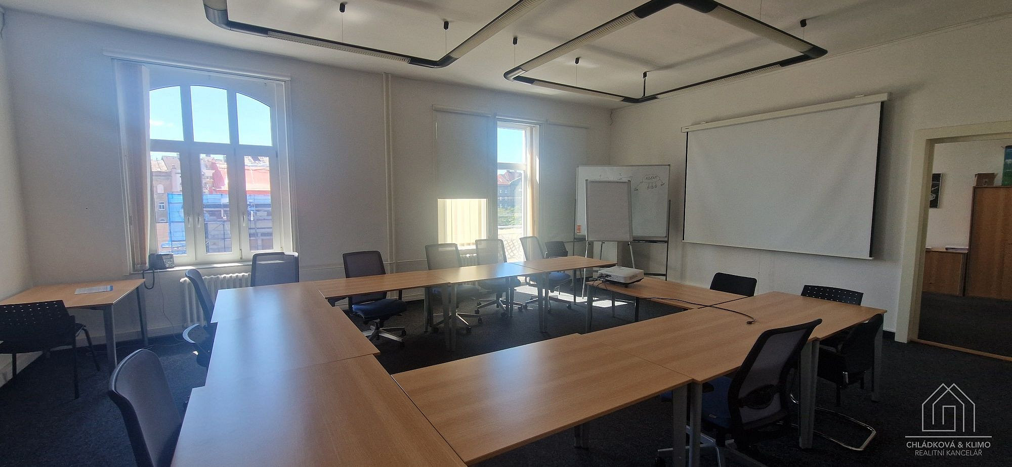 Pronájem kanceláře 145 m² — photo 2