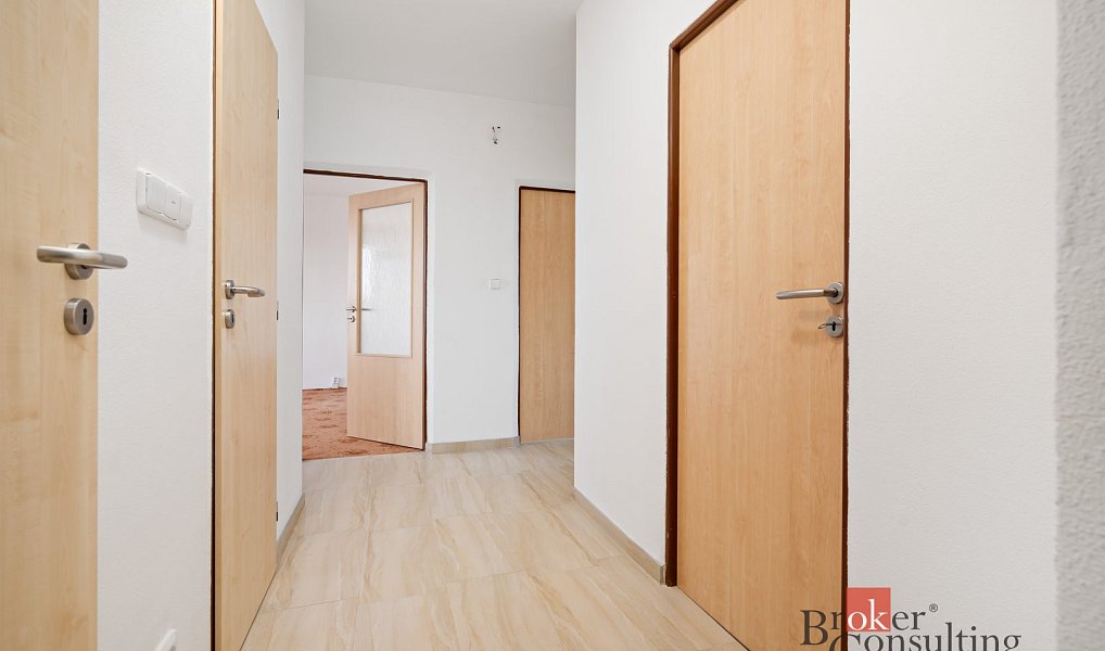 Prodej bytu 4+1 96 m², Planá – náhled fotky 2
