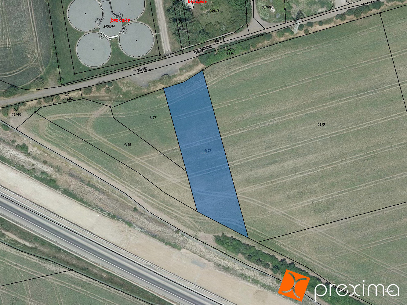 Prodej pole 592 m²