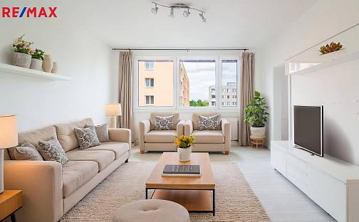 Prodej bytu 3+1 68 m², Na Valtické, Břeclav - Charvátská Nová Ves