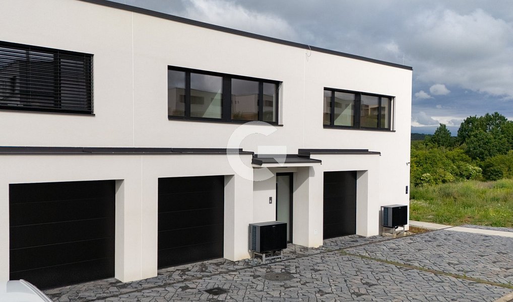 Prodej domu 178 m² s pozemkem 192 m², Zlín – náhled fotky 27