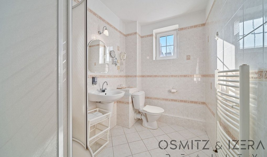 Prodej ubytovacího objektu 890 m², Praha – náhled fotky 14