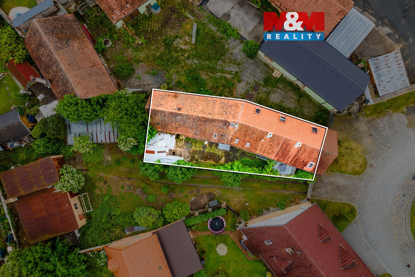 Prodej nájemního domu, činžáku 230 m²