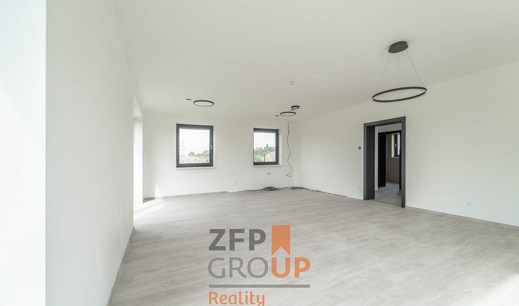 Prodej domu 228 m² s pozemkem 646 m², Dříteč – náhled fotky 41