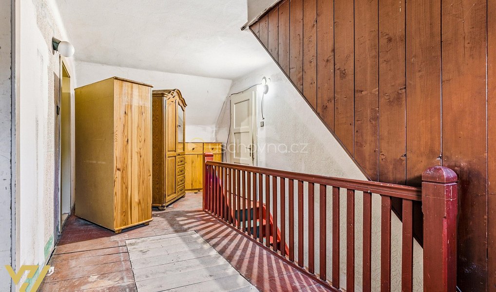 Prodej domu 420 m² s pozemkem 3 375 m², Prysk – náhled fotky 16