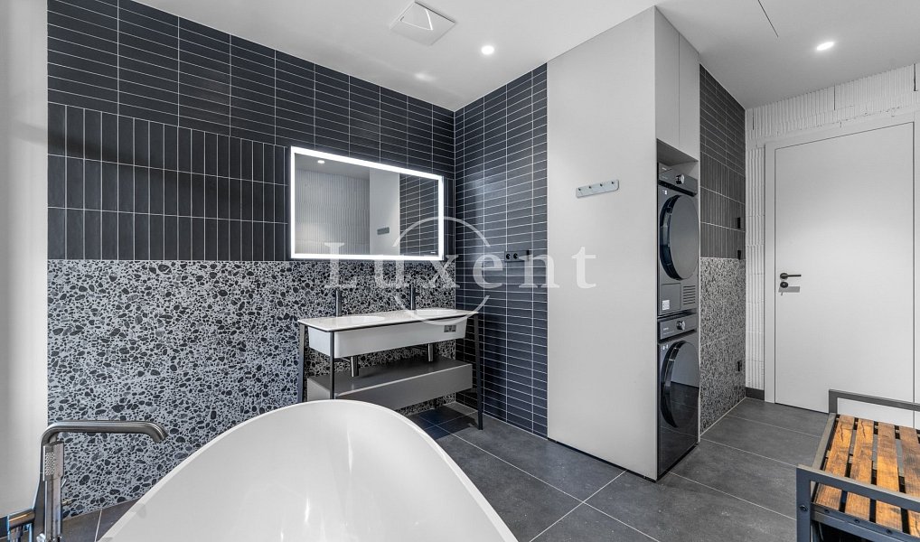 Prodej bytu 4+kk 191 m², Praha – náhled fotky 12