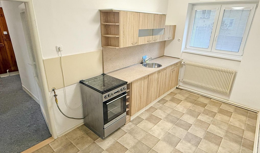 Pronájem bytu 2+1 60 m², Rožnov pod Radhoštěm – náhled fotky 8