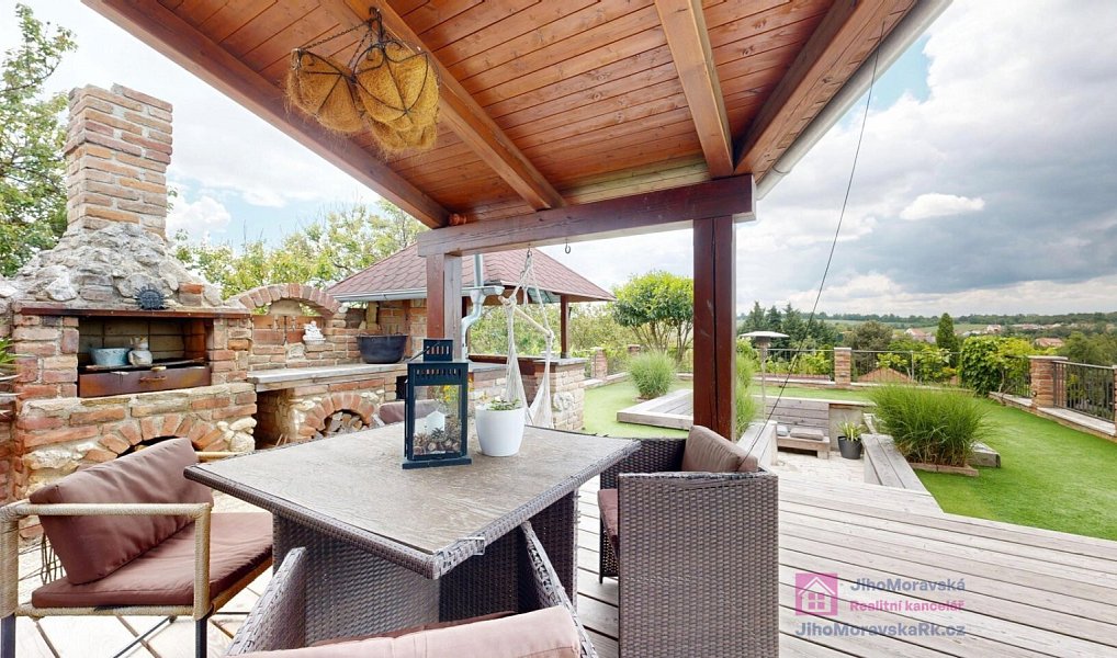 Prodej domu 252 m² s pozemkem 1 211 m², Valtice – náhled fotky 25