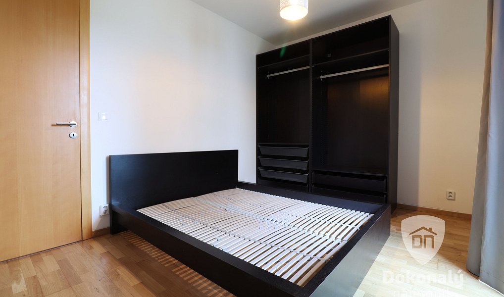 Pronájem bytu 2+kk 56 m², Praha – náhled fotky 10