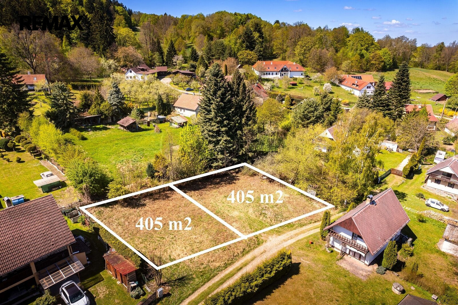 Prodej stavebního pozemku 810 m² – fotografie 3