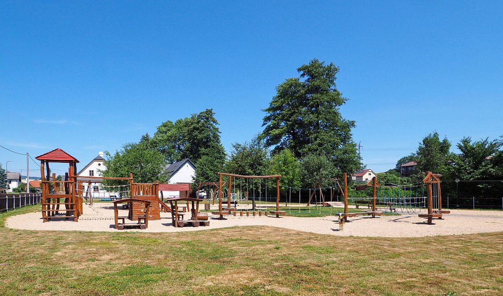 Prodej stavebního pozemku 3 735 m², Rudoltice – náhled fotky 36
