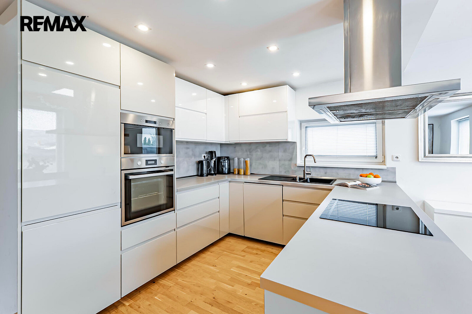 Prodej domu 180 m² s pozemkem 679 m² – fotografie 3