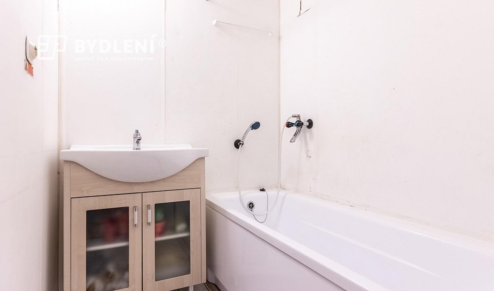 Prodej bytu 2+1 61 m², Osek – náhled fotky 18