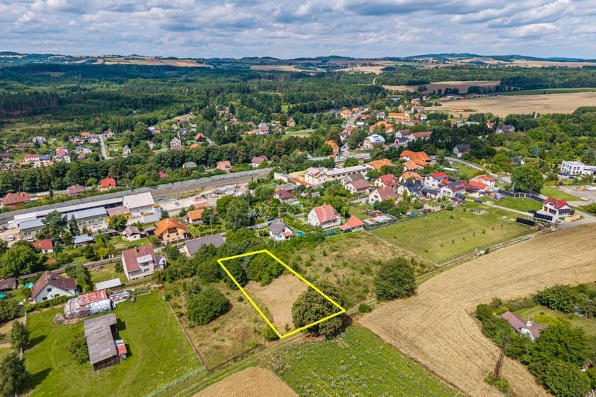 Prodej stavebního pozemku 1 281 m² – fotografie 3