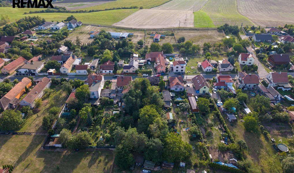 Prodej stavebního pozemku 818 m², Krakovany – náhled fotky 21