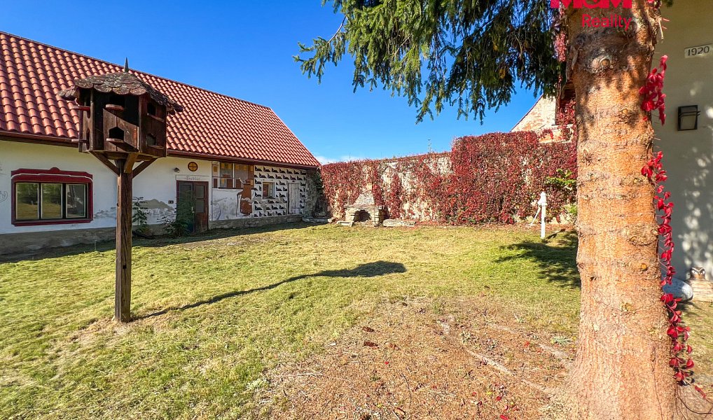Prodej domu 661 m² s pozemkem 3 842 m², Přešťovice – náhled fotky 11
