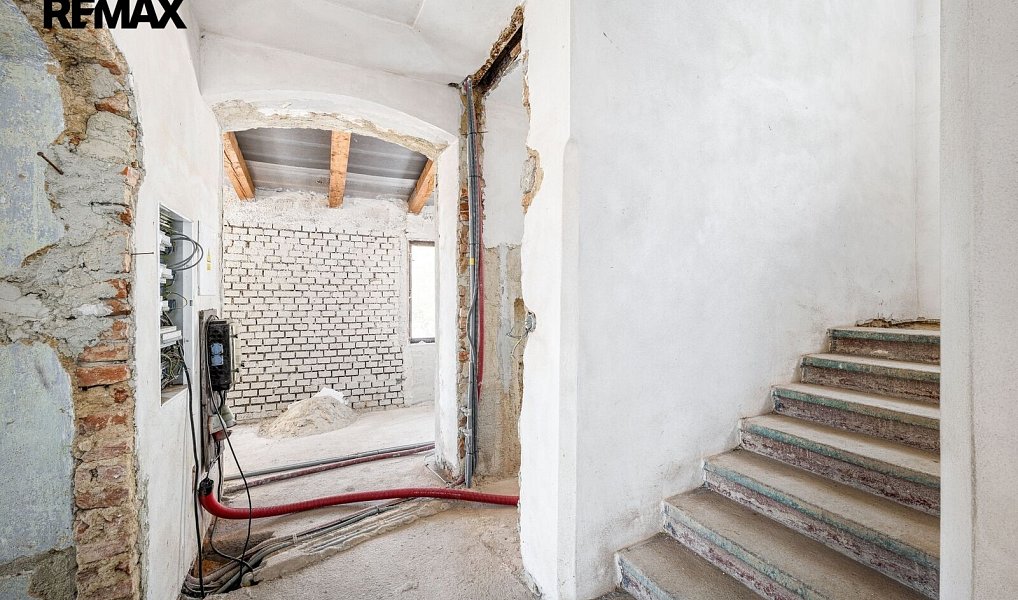 Prodej domu 550 m² s pozemkem 1 119 m², Volyně – náhled fotky 17