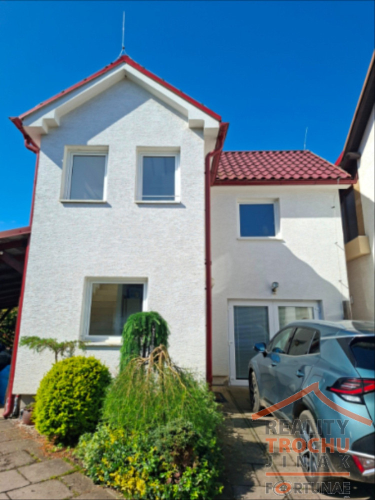 Pronájem obchodních prostor 31 m² — photo 2