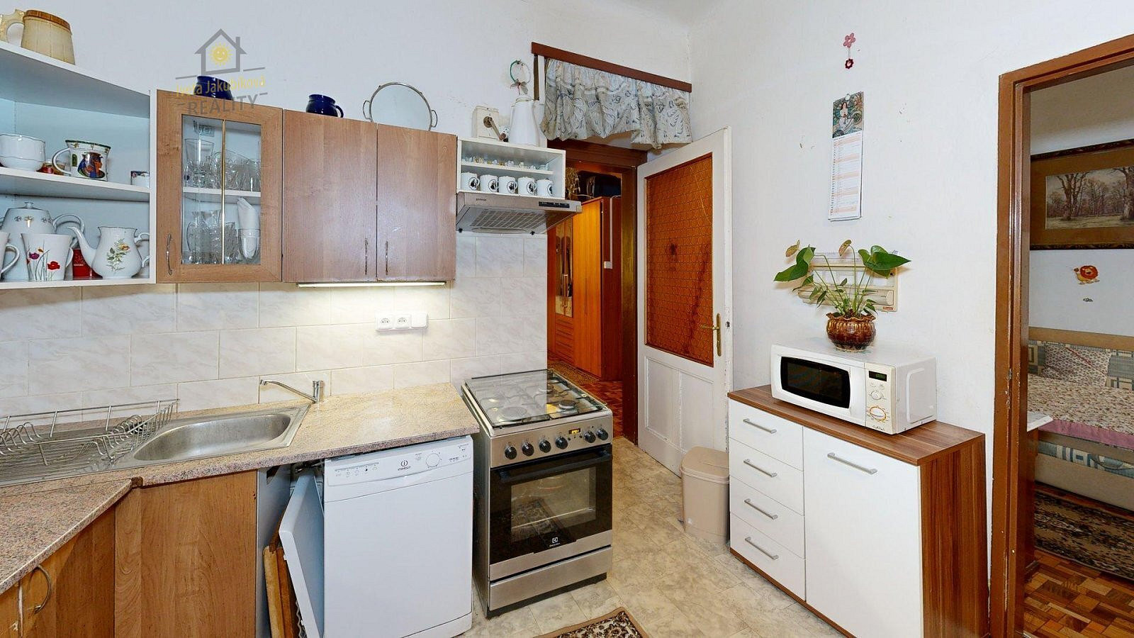 Pronájem bytu 2+1 74 m² – fotografie 3
