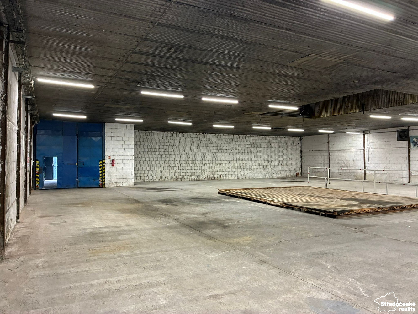 Pronájem skladovacích prostor 1 244 m² – fotografie 2