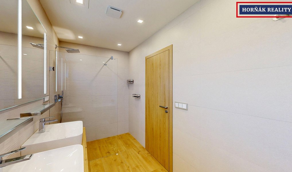 Prodej domu 288 m² s pozemkem 863 m², Ochoz u Brna – náhled fotky 41