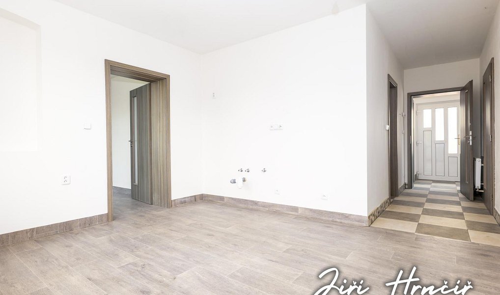 Prodej domu 143 m² s pozemkem 757 m², Ježovy – náhled fotky 5