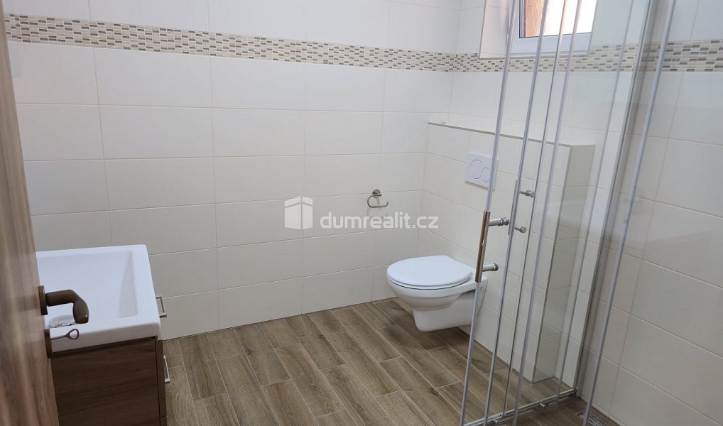 Pronájem bytu 4+kk 75 m², Straky – náhled fotky 6