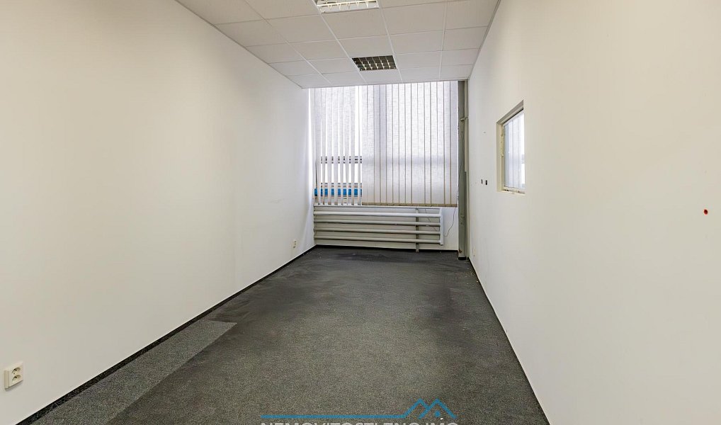 Pronájem výrobních prostor 450 m², Znojmo – náhled fotky 15