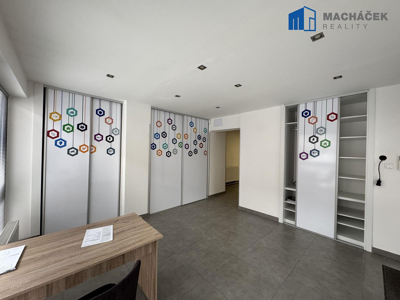 Pronájem kanceláře 70 m² – fotografie 5