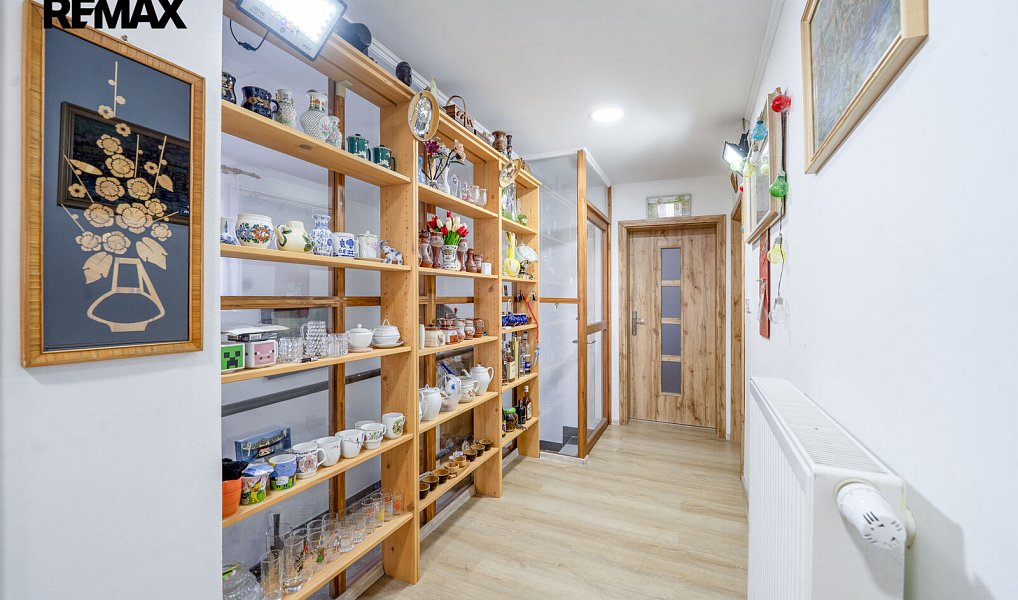 Prodej domu 180 m² s pozemkem 190 m², Stachy – náhled fotky 24