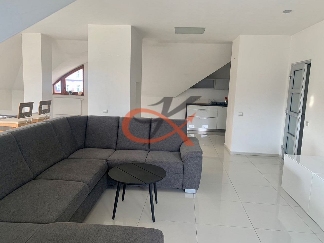 Pronájem bytu 3+1 176 m² – fotografie 4