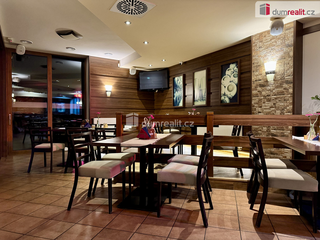 Pronájem restaurace 908 m² — photo 2