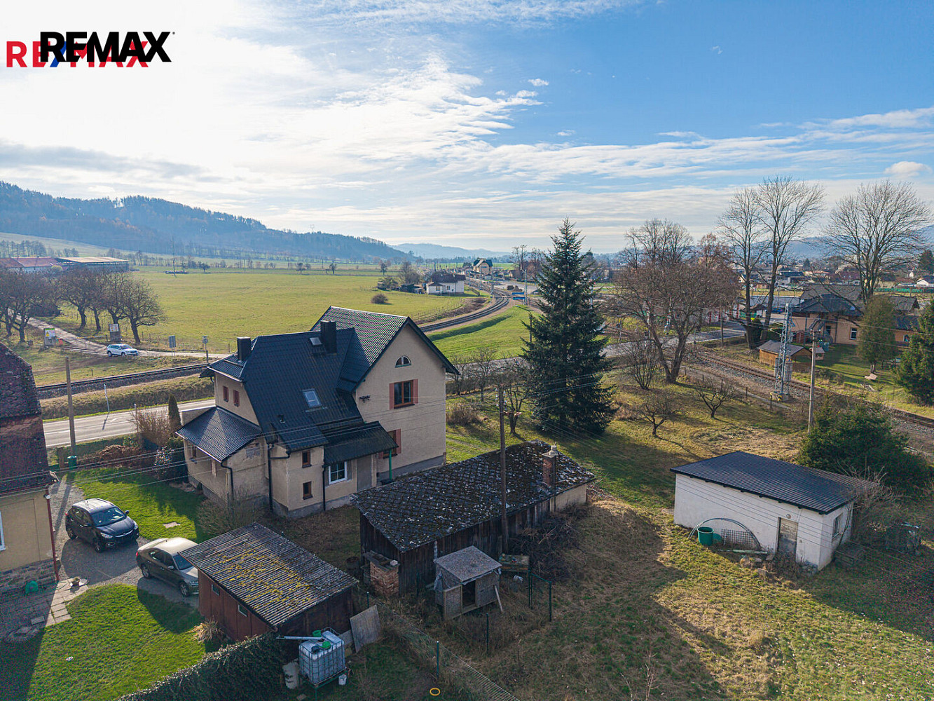 Prodej domu 145 m² s pozemkem 2 337 m² – fotografie 2