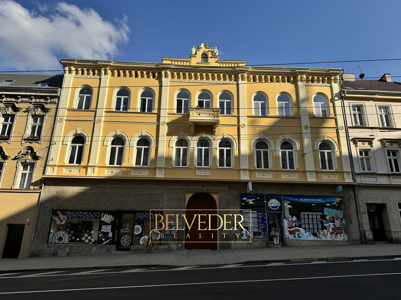 Pronájem obchodních prostor 150 m²