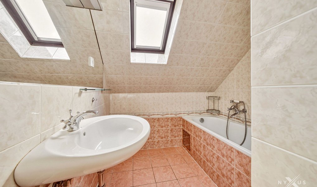 Prodej domu 290 m² s pozemkem 709 m², Horoměřice – náhled fotky 25