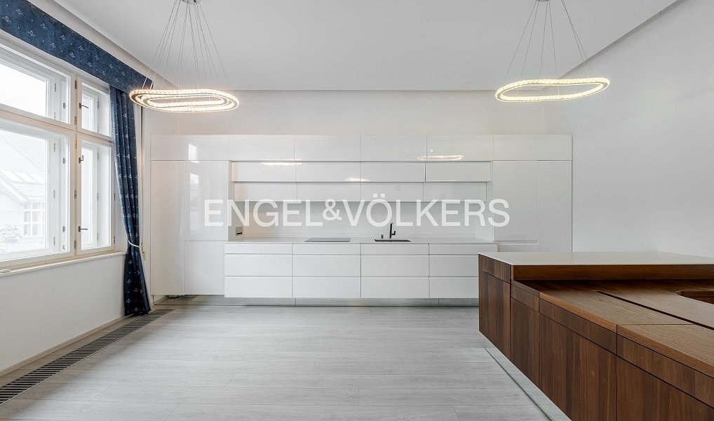Pronájem bytu 2+kk 81 m², Praha – náhled fotky 2