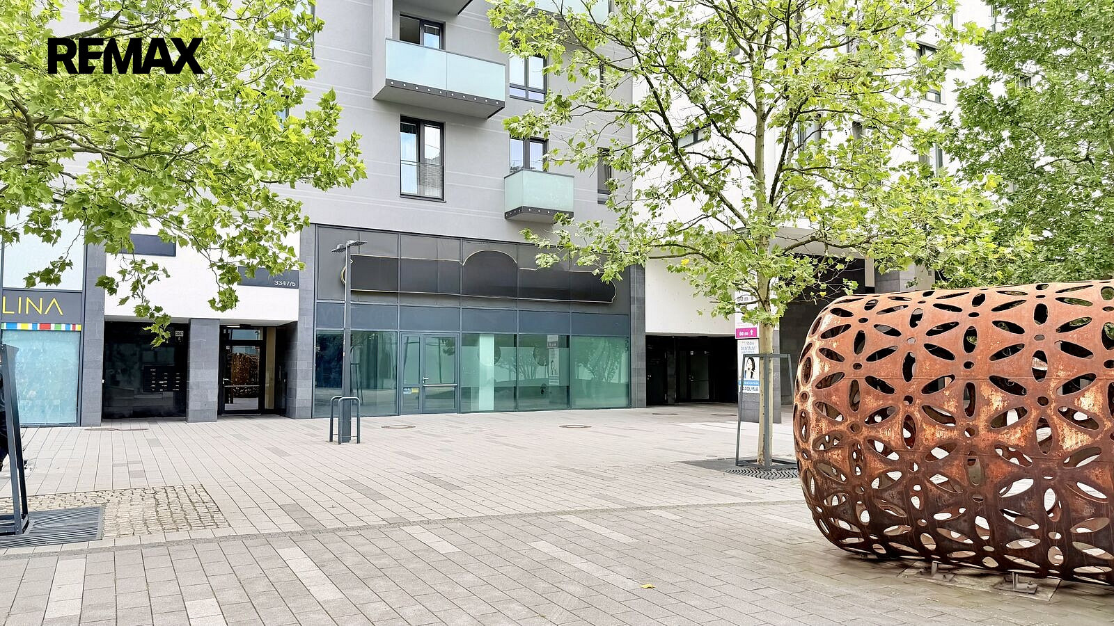 Pronájem obchodních prostor 86 m²