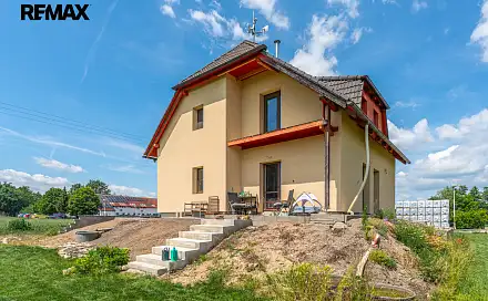 Prodej domu 107 m² s pozemkem 1 233 m², Sezemice - Veská, okres Pardubice