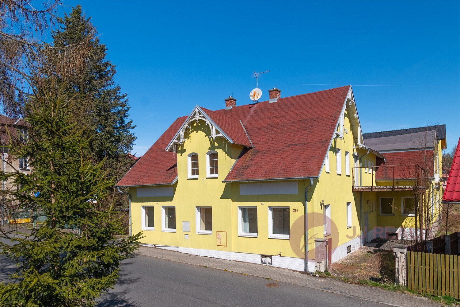 Prodej ubytovacího objektu 1 400 m² — photo 2