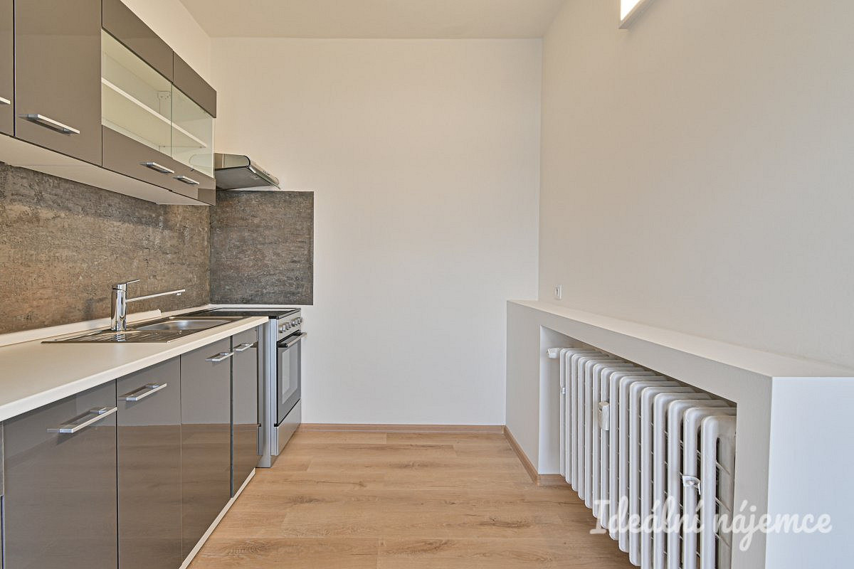 Pronájem bytu 3+1 68 m² – fotografie 3