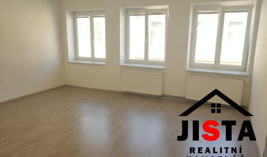 Pronájem bytu 2+kk 70 m², Šternberk – náhled fotky 2