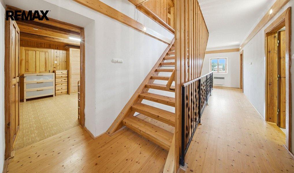 Prodej domu 556 m² s pozemkem 3 366 m², Cvikov – náhled fotky 39