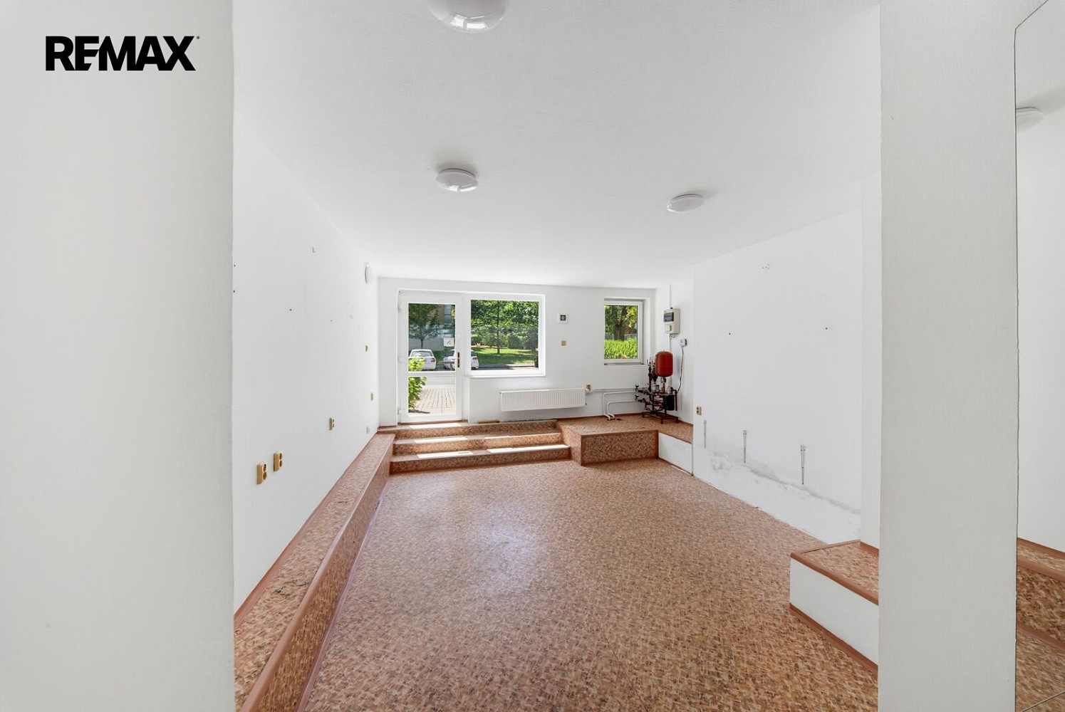 Prodej obchodních prostor 39 m²