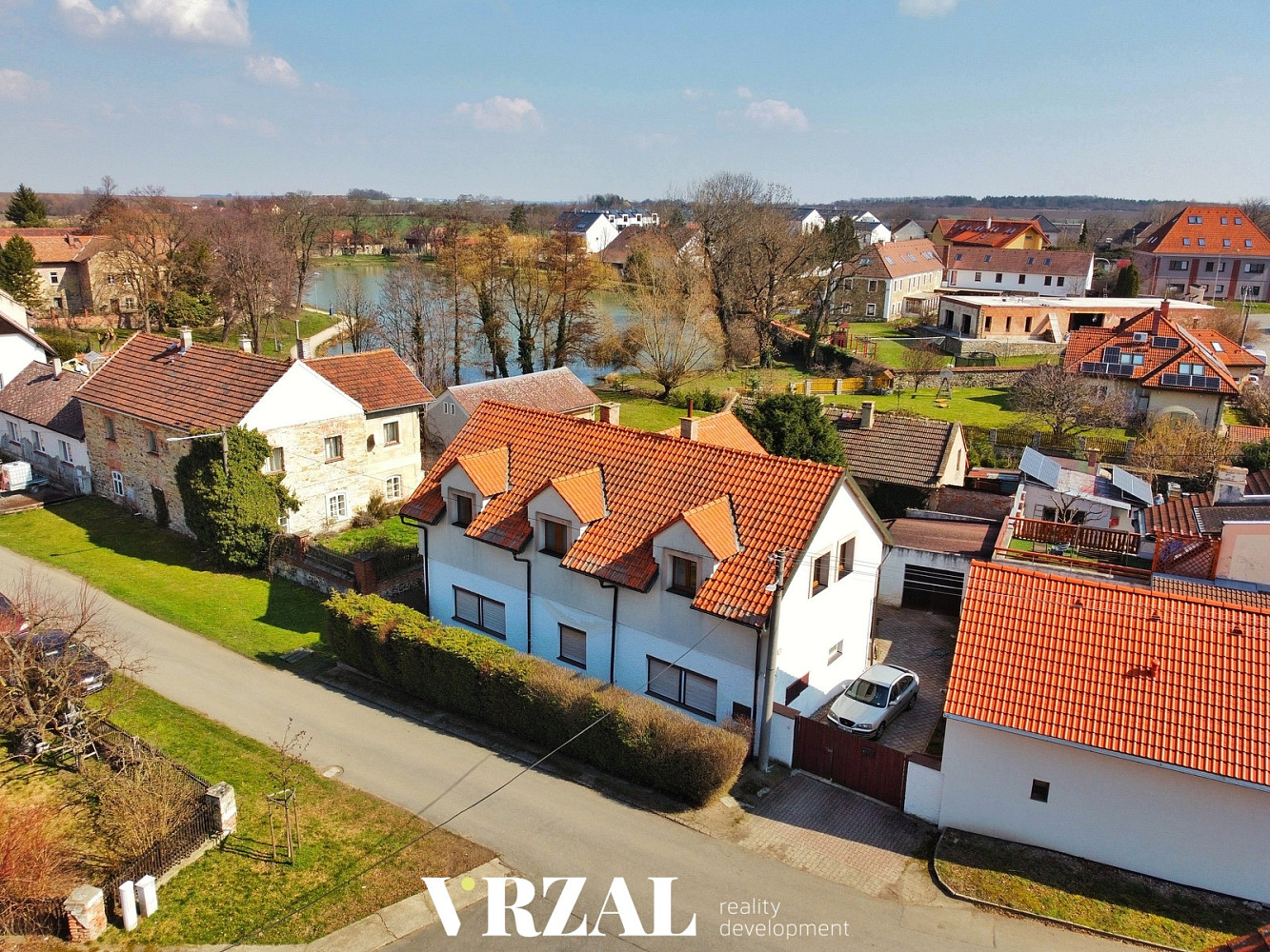 Prodej domu 189 m² s pozemkem 380 m² – fotografie 2