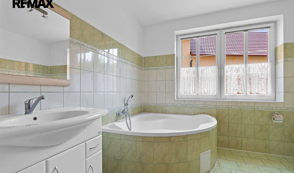 Prodej skladovacích prostor 1 050 m², Slatina – náhled fotky 22