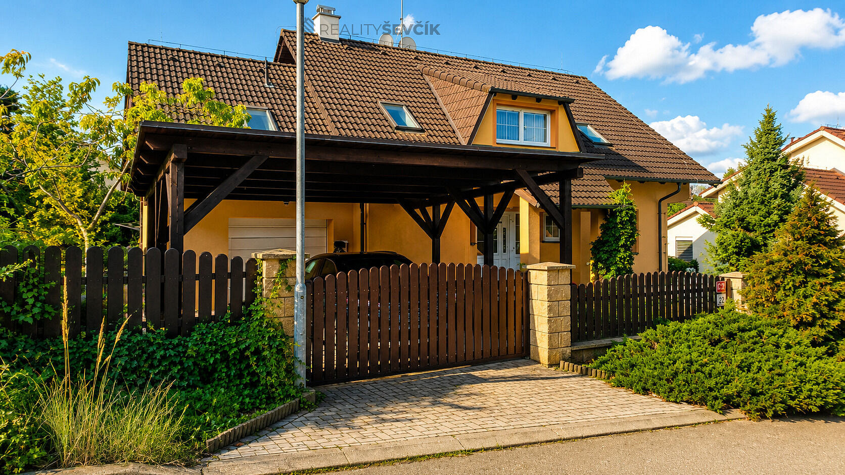 Prodej domu 241 m² s pozemkem 778 m² – fotografie 3