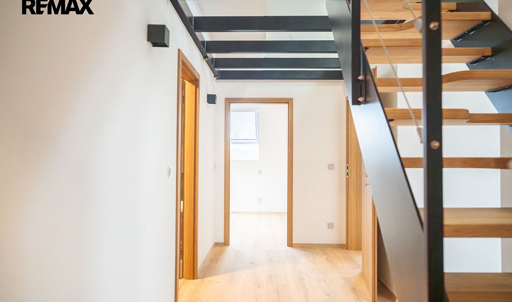 Prodej bytu 4+1 130 m², Černilov – náhled fotky 33